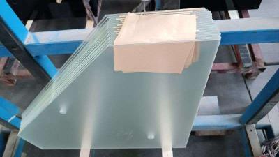 الألواح الشمسية الزجاجية البيضاء الفائقة مقاس 3.2 مم